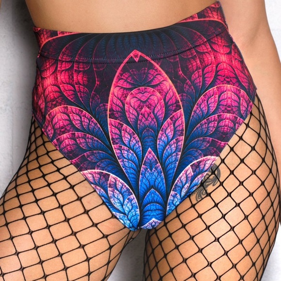 Devil Walking Festival booty shorts - Picture 4 of 7